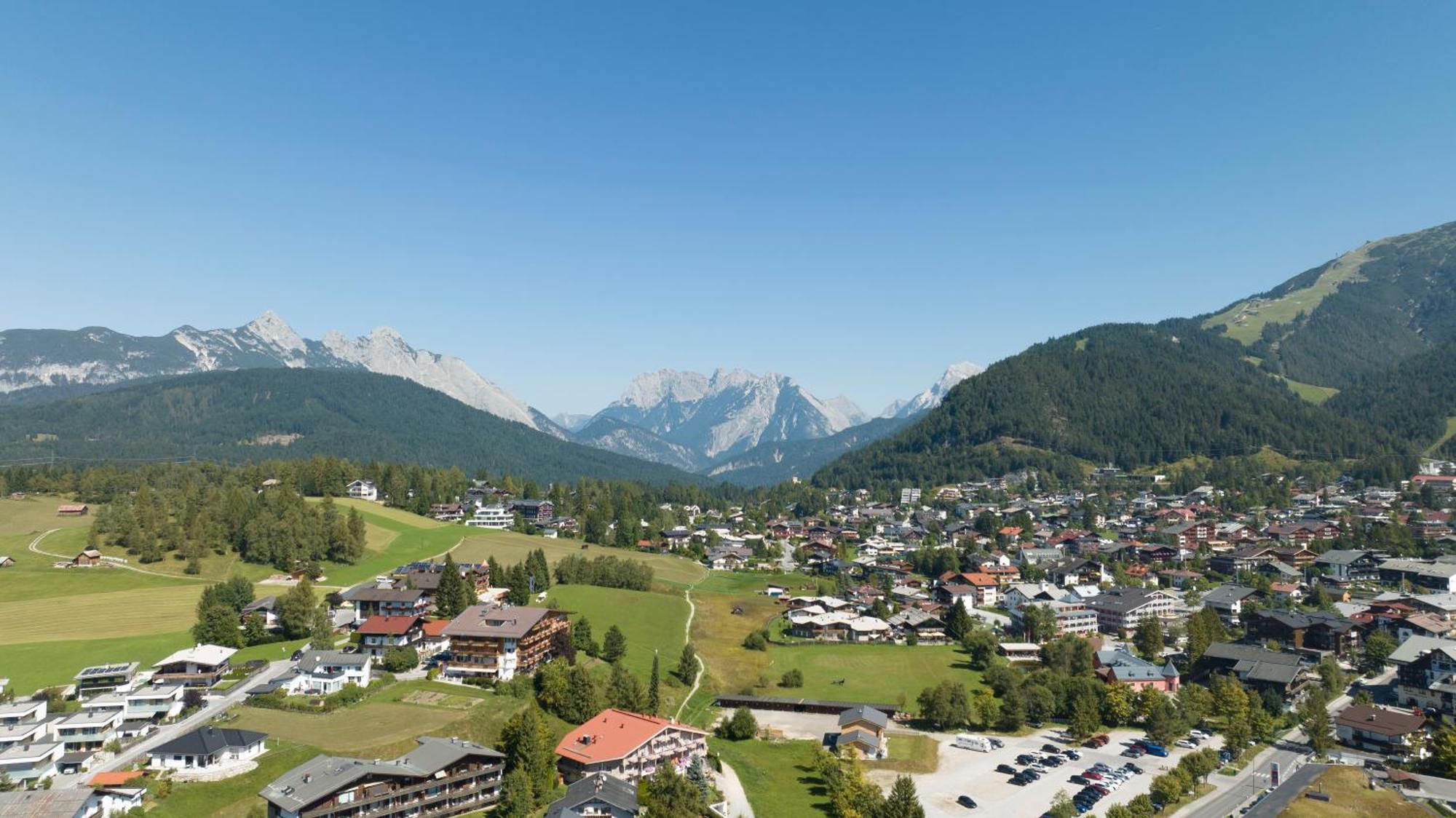 Triple A Chalets Seefeld in Tirol Esterno foto